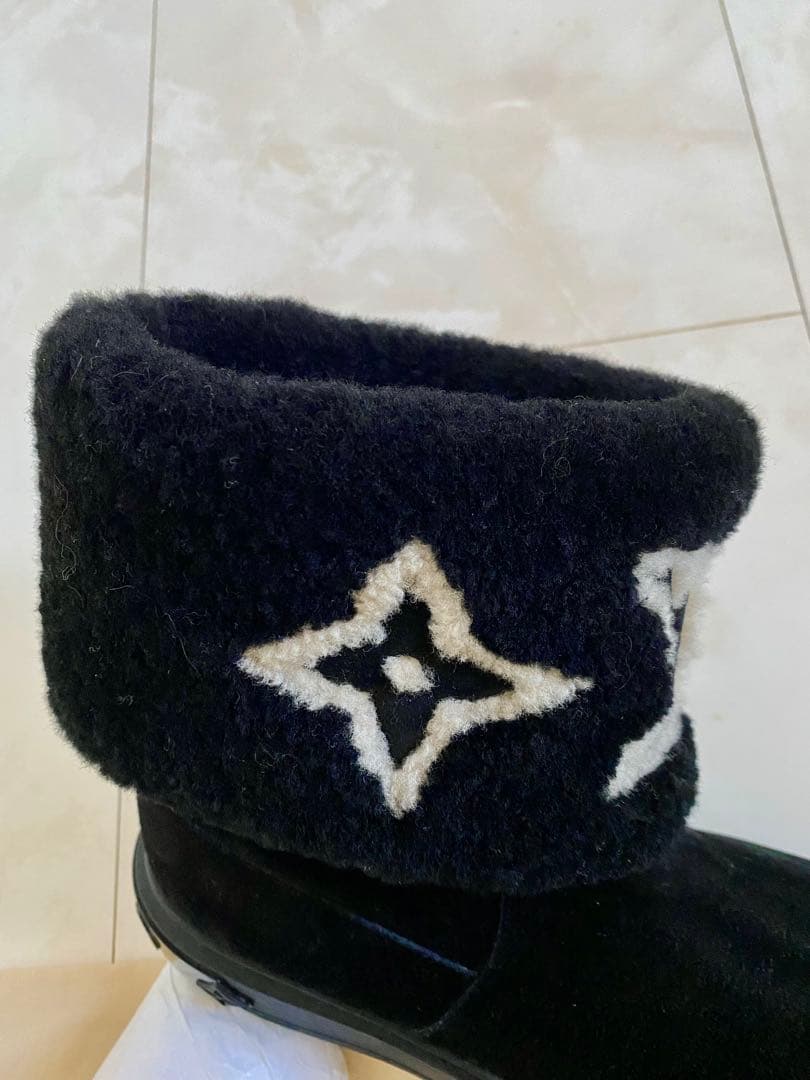 23年製 ルイヴィトン スノードロップ ムートン ショート ブーツ 24.5cm