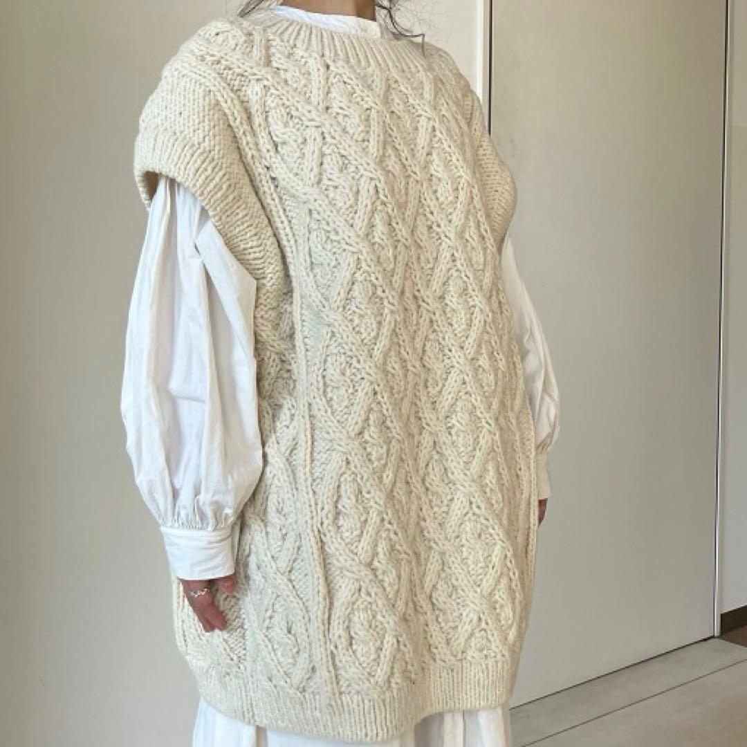 nest robe（ネストローブ）| ペルーハンドニット ケーブル編みベスト