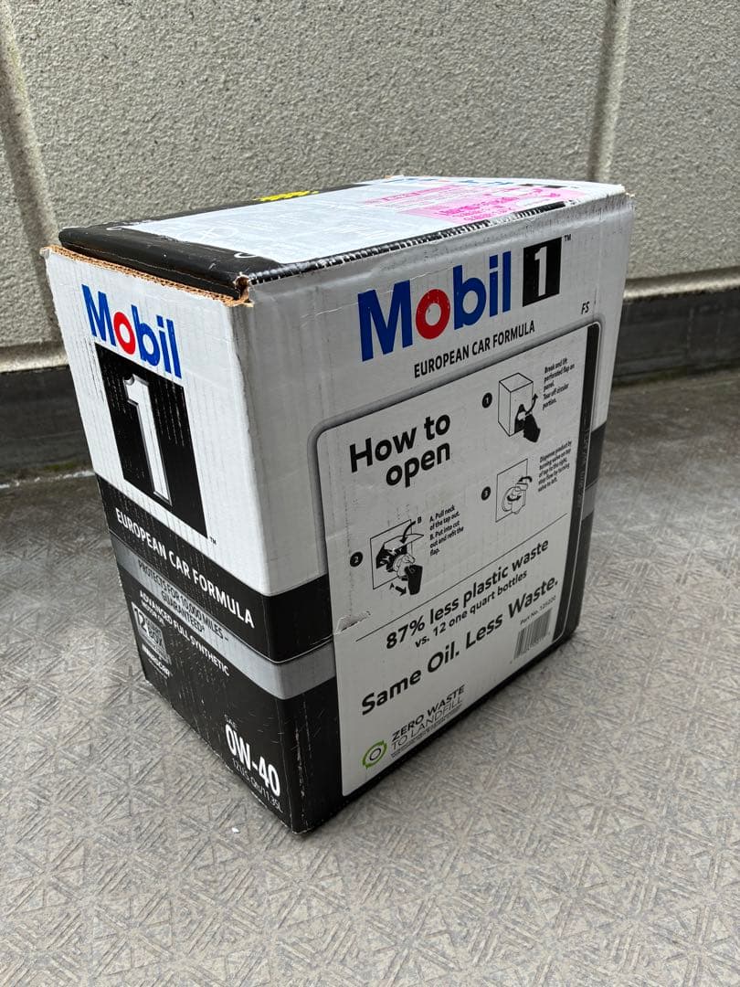 Mobil1 0w-40 エンジンオイル　11.35L並行輸入品 Amazon | MOBIL 1 (モービル1) 0W-40 エンジンオイル 11.35L (12