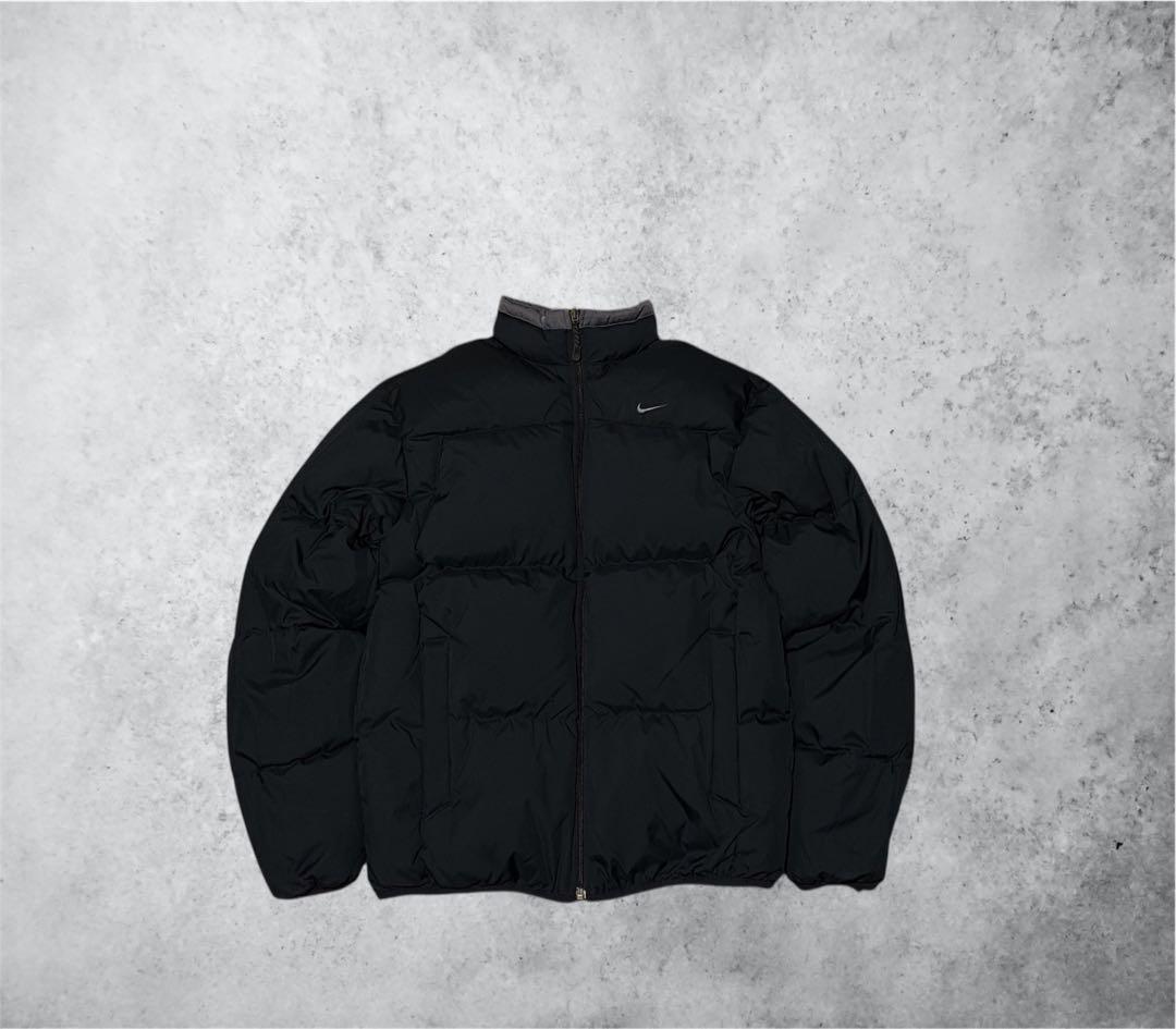 00s NIKE ナイキ リバーシブル 刺繍ロゴ ダウンジャケット 肉厚 短丈 00s NIKE ナイキ ダウンジャケット リバーシブル ロゴ刺繍 短丈 ダーク