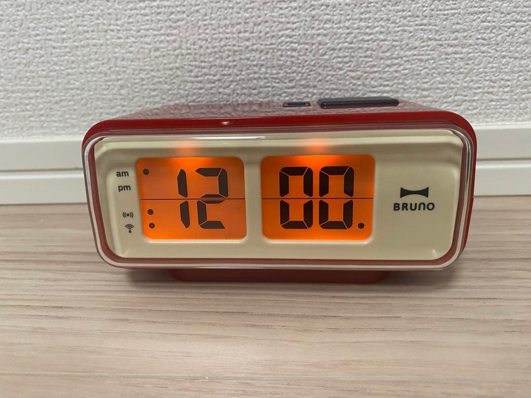 BRUNO LCDレトロアラームクロックS BCR003 レッド LCDレトロアラームクロック S レッド BCR003-RD [デジタル /電波自動