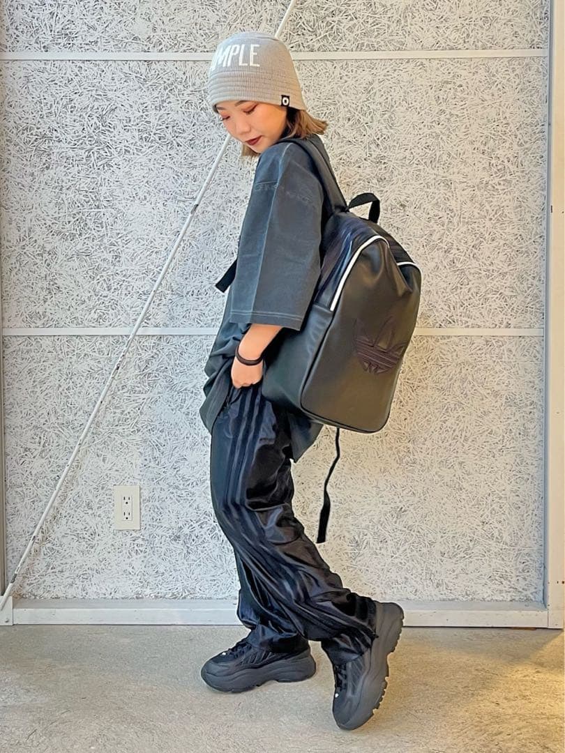 adidas ポリウレタン トレフォイル アウトライン バックパック