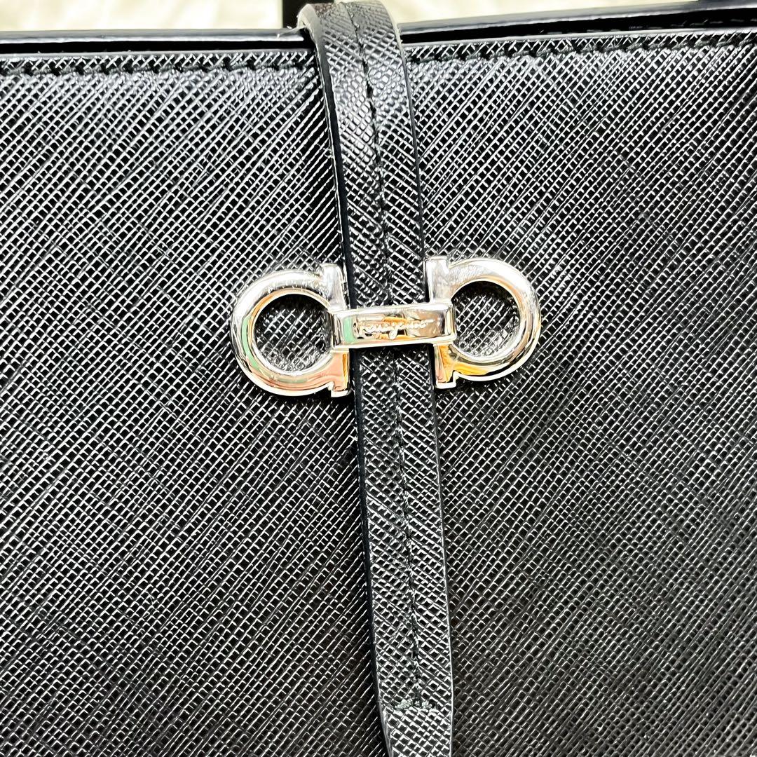 Rana様 フェラガモ ブリアナ サフィアーノレザー トートバッグ