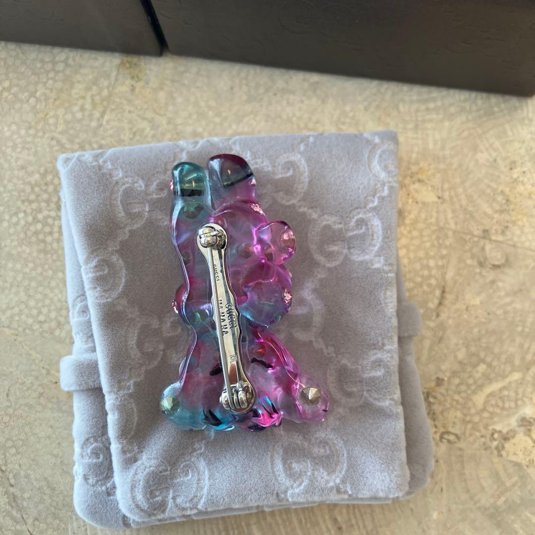 Gucci ブローチ HAHAHA シリーズ - メルカリ