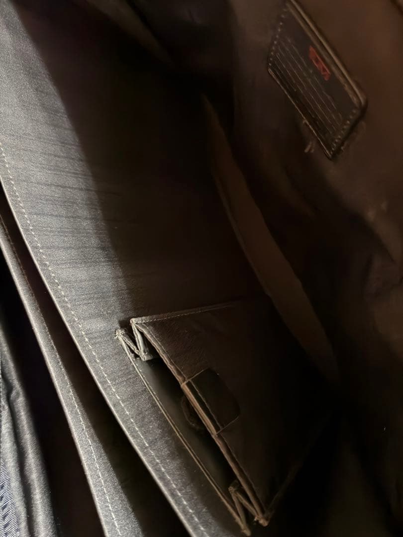 TUMI 超美品 ALPHAナパレザー バッグ 国内正規品ギャランティカード付