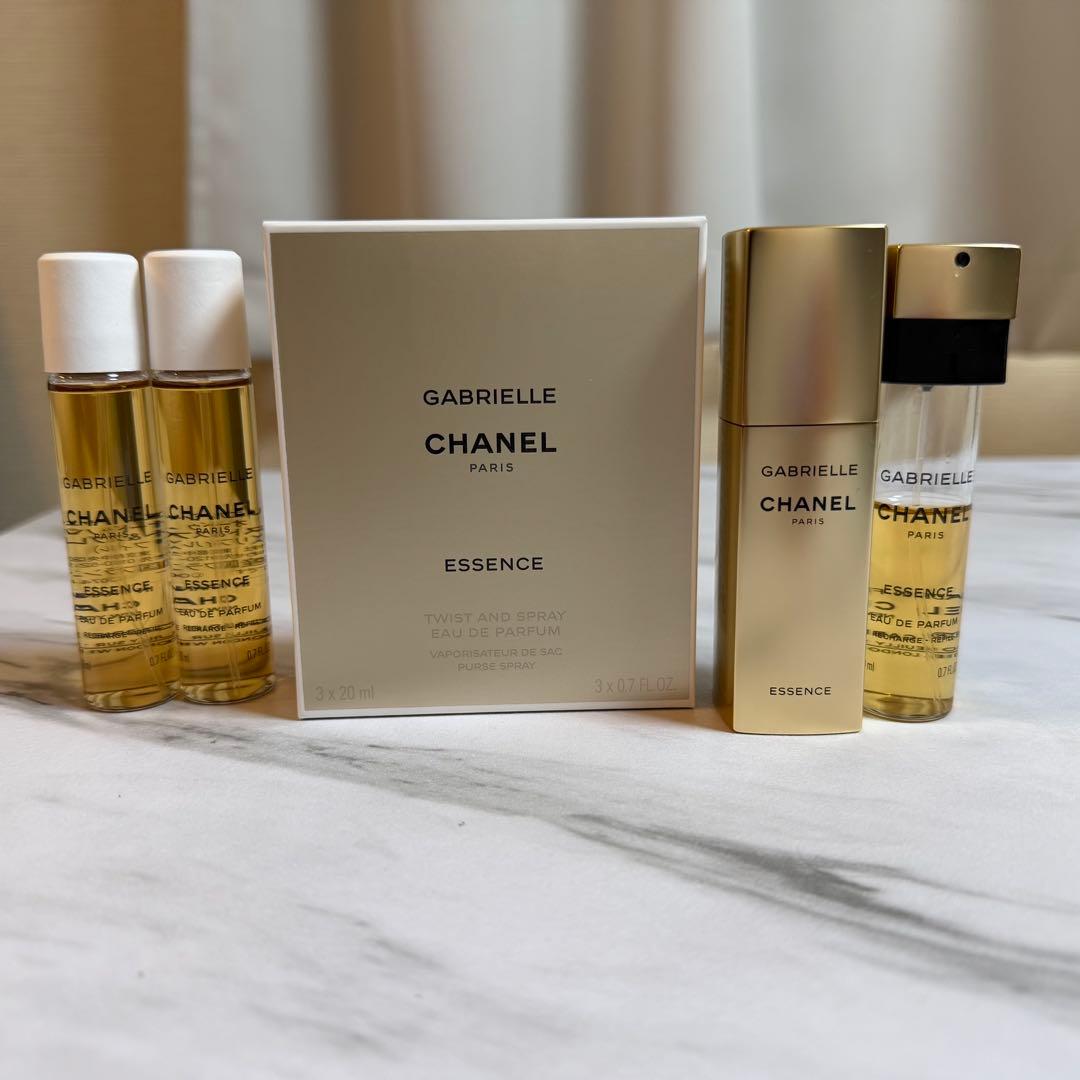 【未使用リフィル2本付き】CHANEL ガブリエルエッセンス　ツィスト＆スプレイ 未使用リフィル2本付き】CHANEL ガブリエルエッセンス ツィスト