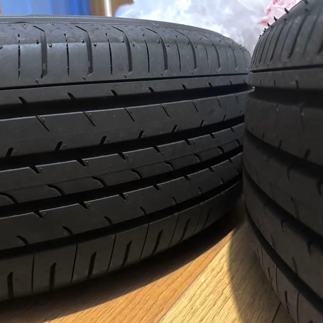 とぷ 225/60/R18 新車外し 純正