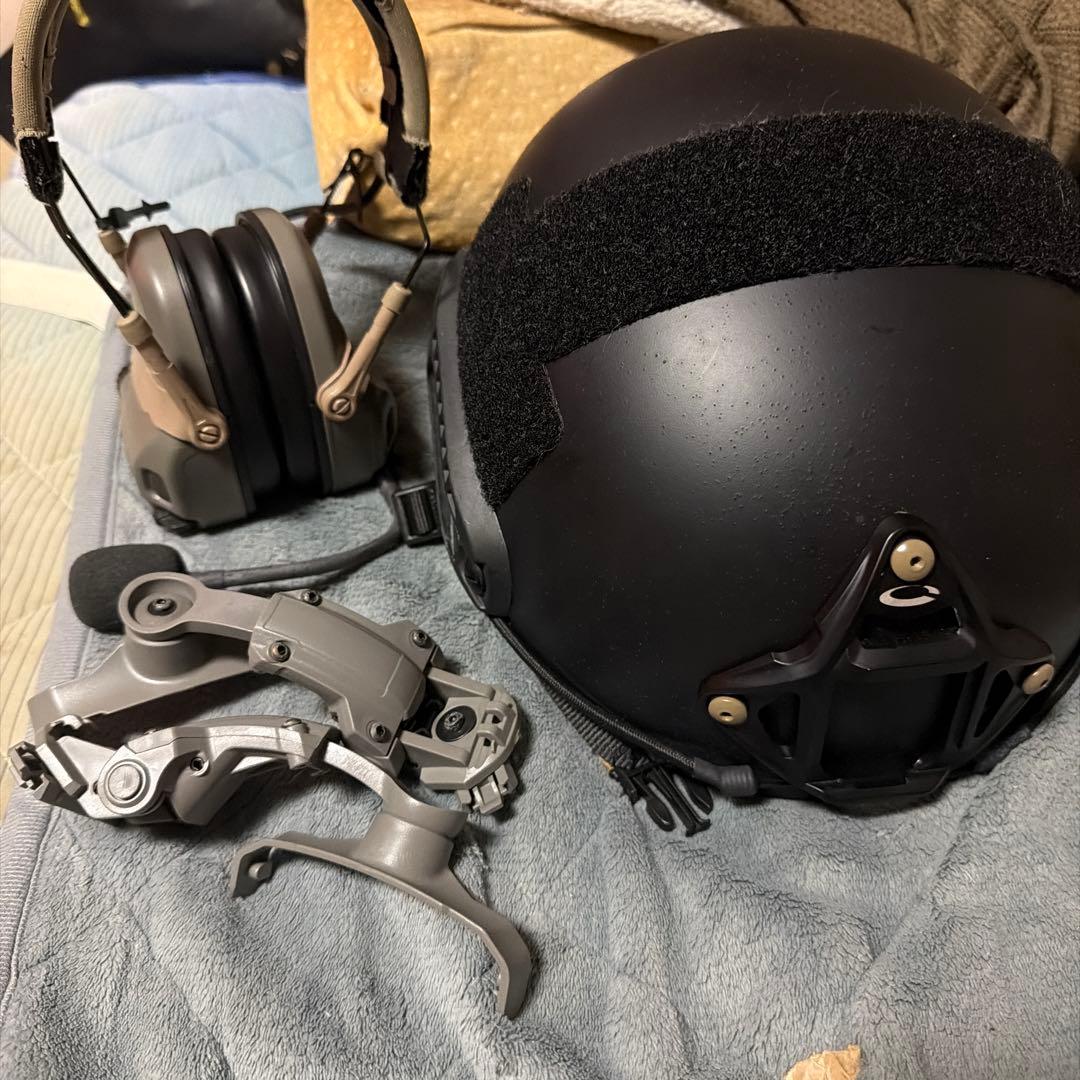 FMA製 opscoreヘルメット　ampヘッドセット FMA/FCS］OPSCOREスタイル AMPヘッドセット - ミリタリーショップ