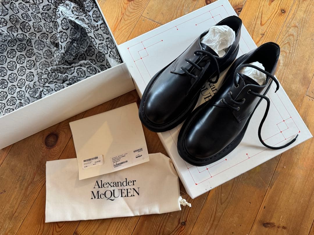 Alexander McQueen ブラックドレスシューズ alexander mcqueen(アレキサンダーマックイーン) ドレスシューズ・革靴
