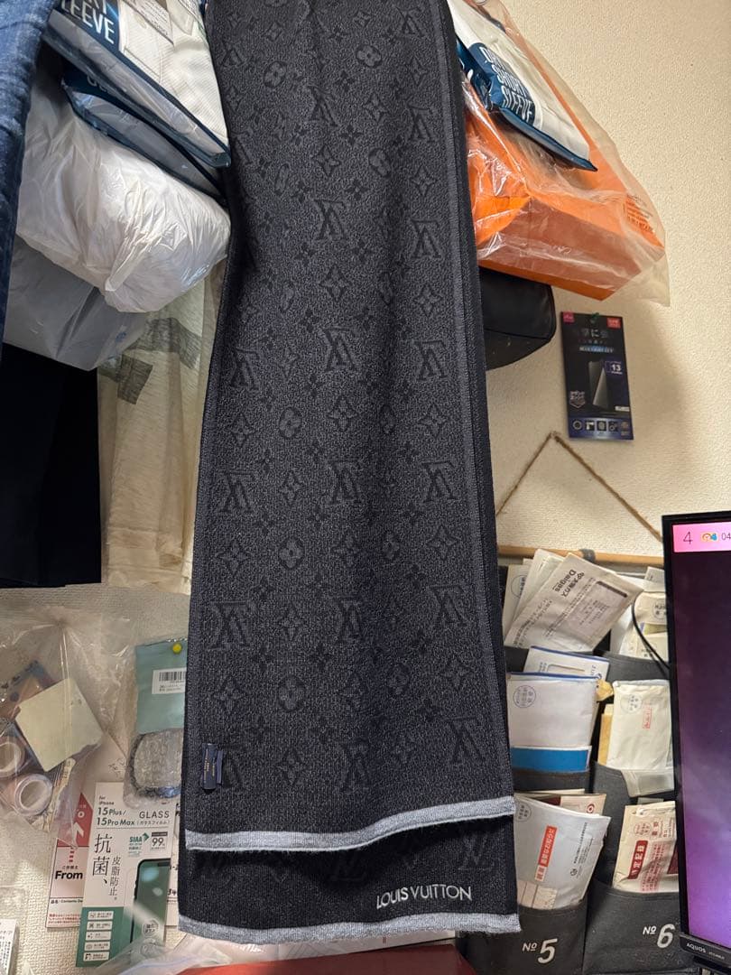 魂LOUIS VUITTON モノグラムマフラー ブラック ヴィトン モノグラム マフラー 黒ピンク 長袖アウターバッグ と (Louis