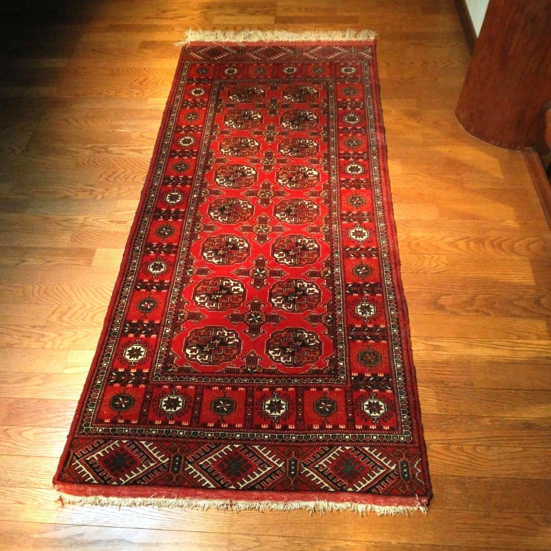 手織り　トルクメン絨毯　ヴィンテージラグ　トライバルラグ トルクメン族の絨毯 トライバルラグ208×134cm 連なるギュル文様 手織り