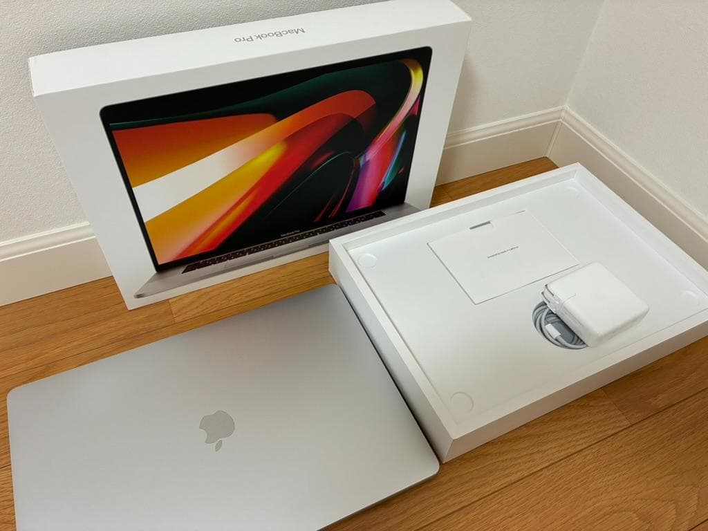 MacBook Pro 16インチ シルバー Intel・16GB・500GB 16インチMacBook Pro [整備済製品] 12コアCPUと19コアGPUを搭載した
