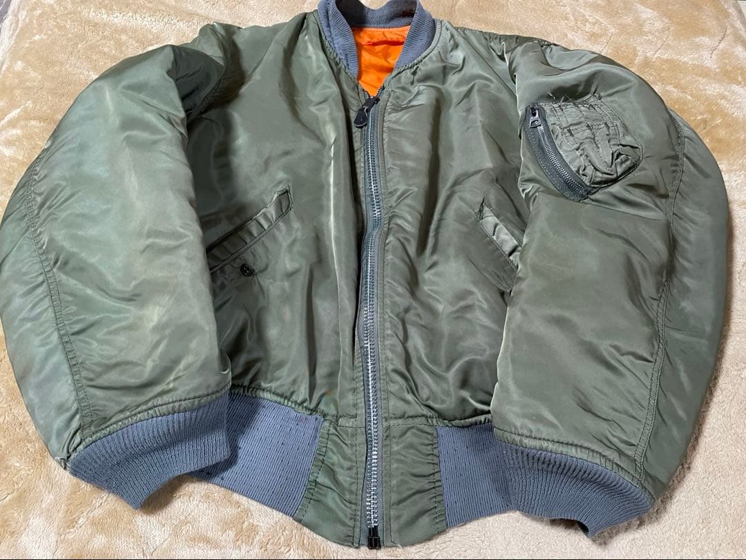 H*z様 Alpha アルファMA-1 80s USA製 旧タグIDEAL 旧タグ】80s アルファ MA-1 USA製 IDEAL ヴィンテージ M - メルカリ