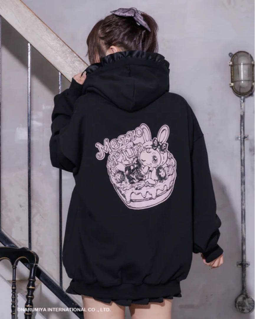 pium×Mezzo Piano ベリエちゃん パーカー ブラック pium×Mezzo Piano ベリエちゃんコットンフリルパーカー