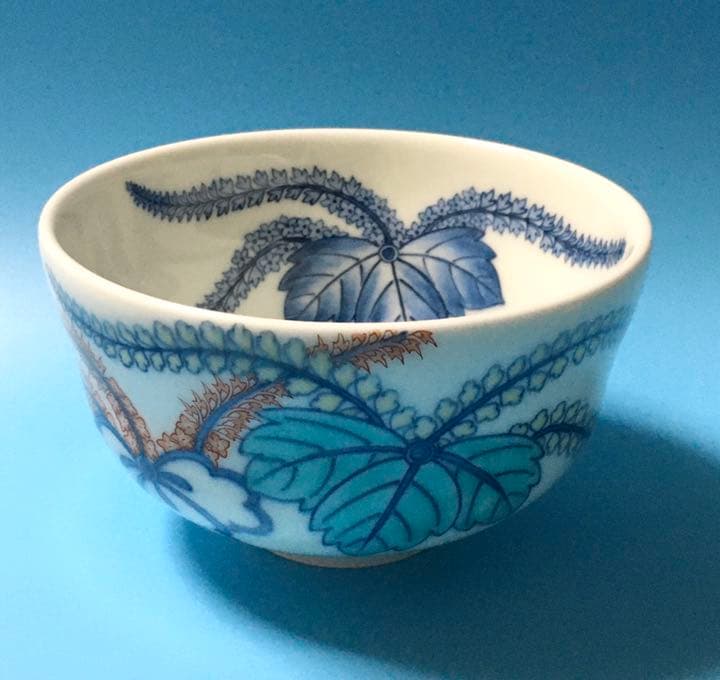 人間国宝 十三代 今泉今右衛門 色鍋島桐文茶碗 本人作 彫銘 茶道具 抹茶碗 sold out】人間国宝 十三代 今泉今右衛門 造 本人作 色鍋島唐花文 花入