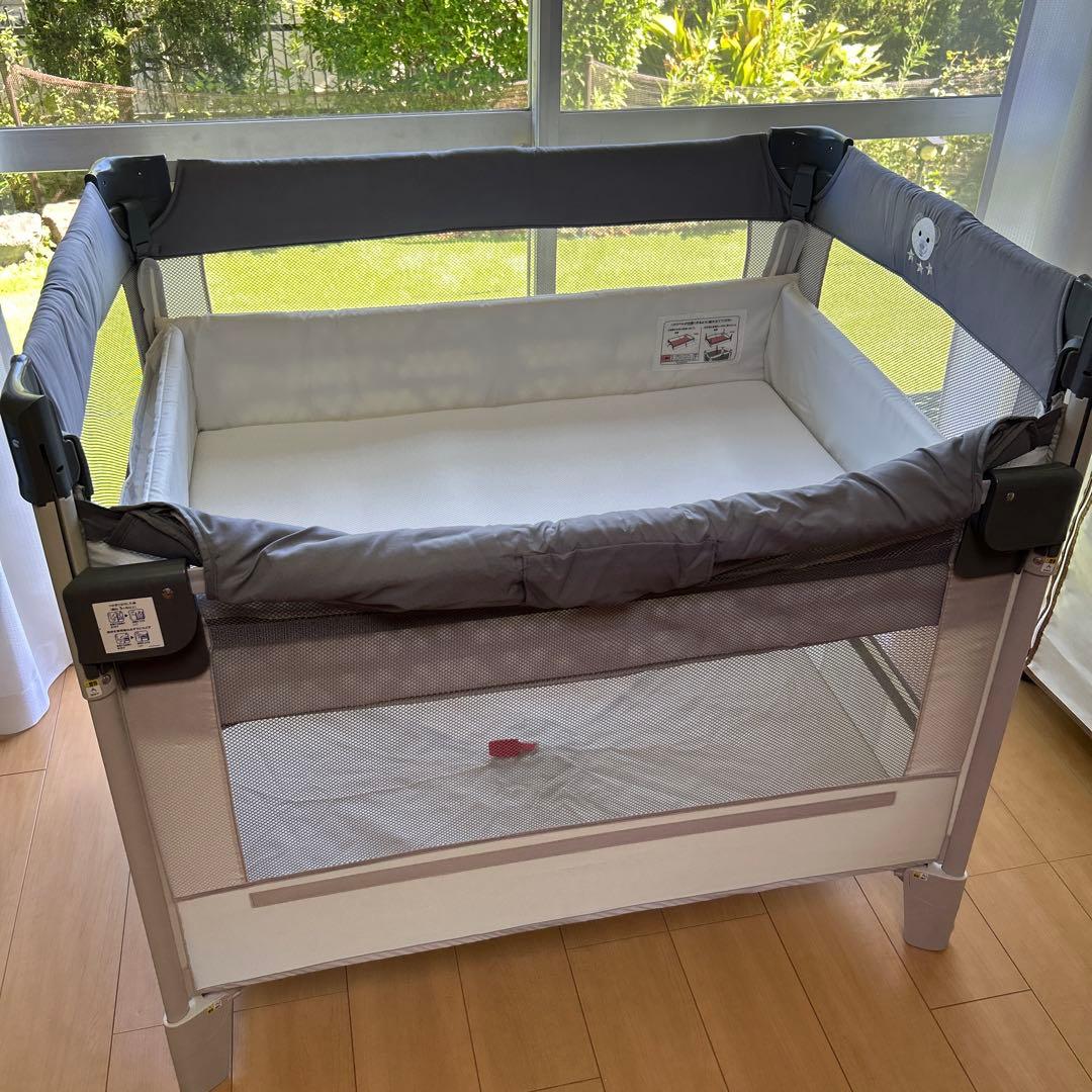 アップリカ　ココネルエアーab ベビーベッド　グレーベア ココネル エアー AB グレーベアー アップリカ製折り畳みベビーベッド