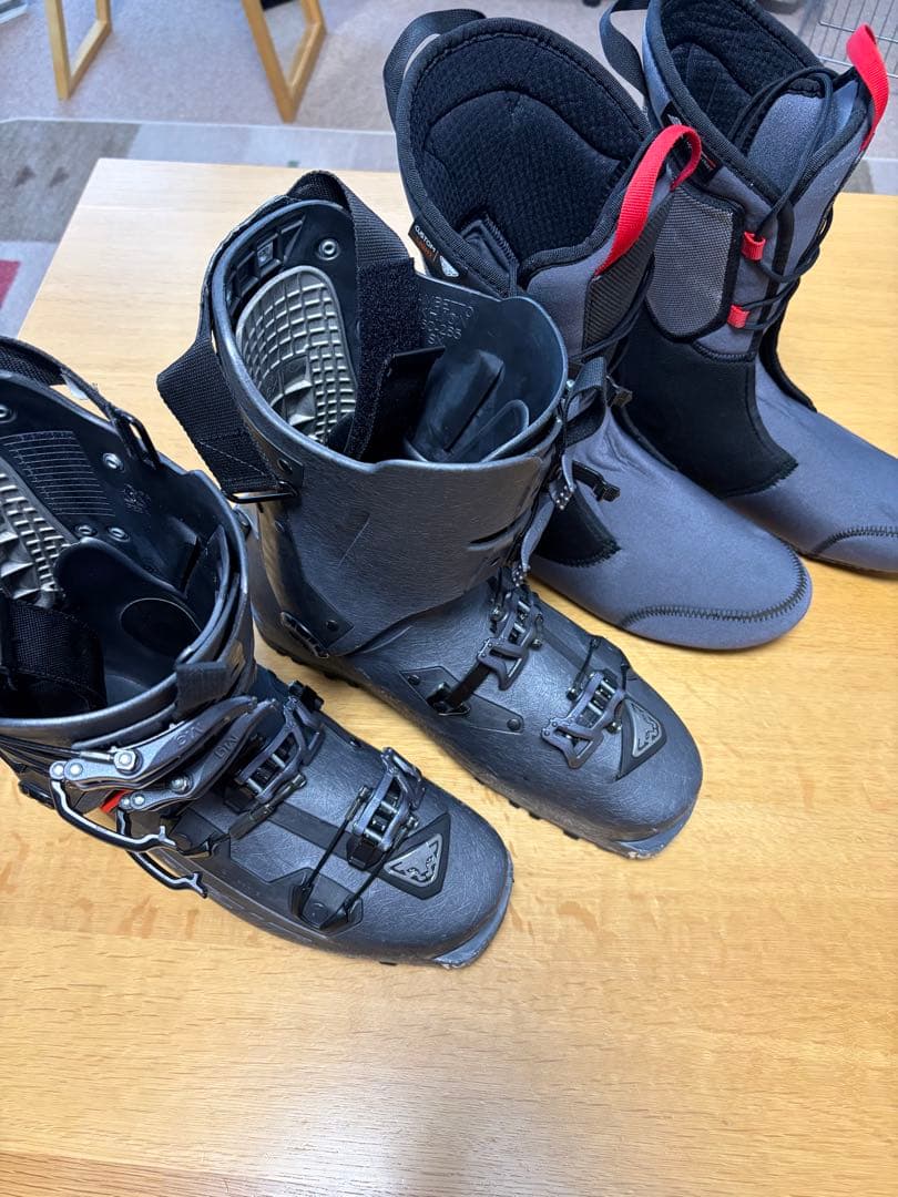 DYNAFIT スキー ブーツ(ビーストTLT)超軽量 美品 ディナフィット DYNAFIT BEAST ビースト 25.5cm スキーブーツ