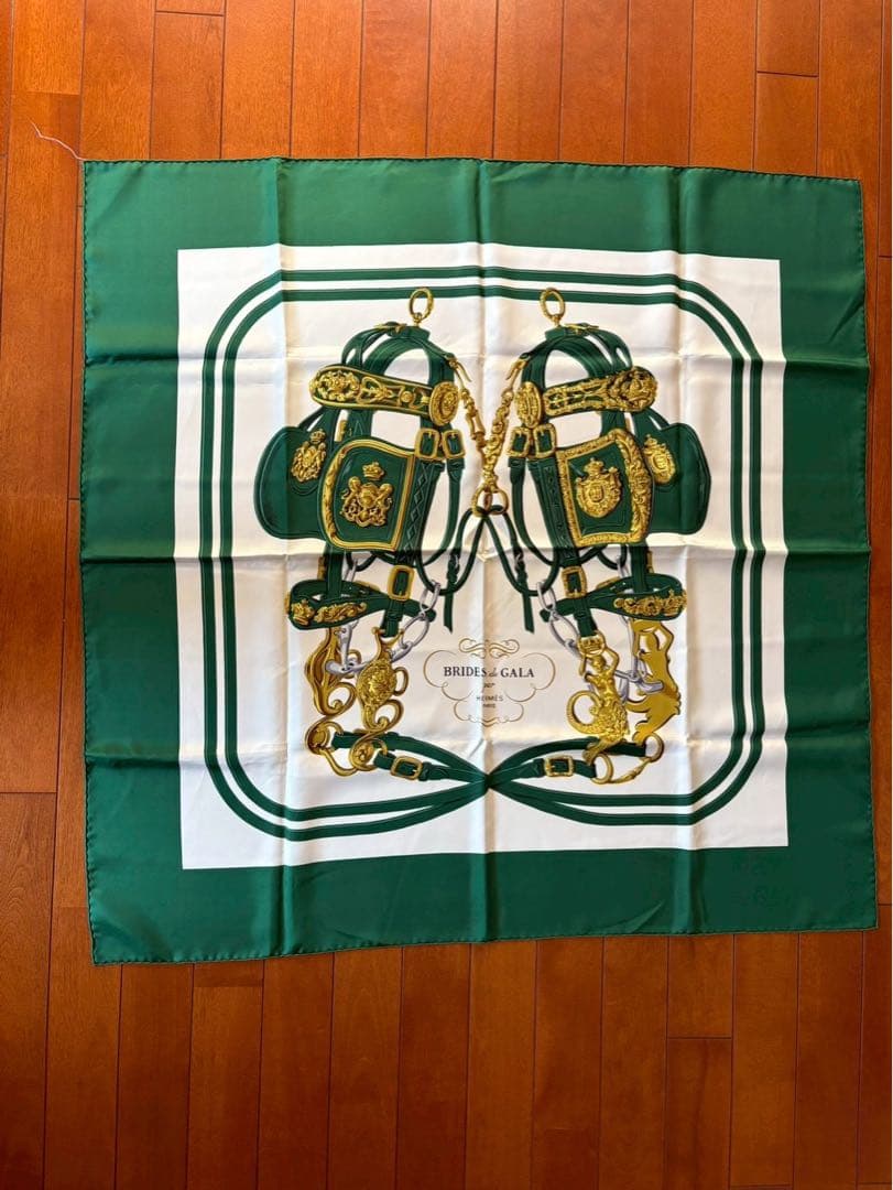 エルメス スカーフ カレ90 『ブリッド・ドゥ・ガラ』 カレ 90 《ブリッド・ドゥ・ガラ》 - ブラック | Hermès - エルメス