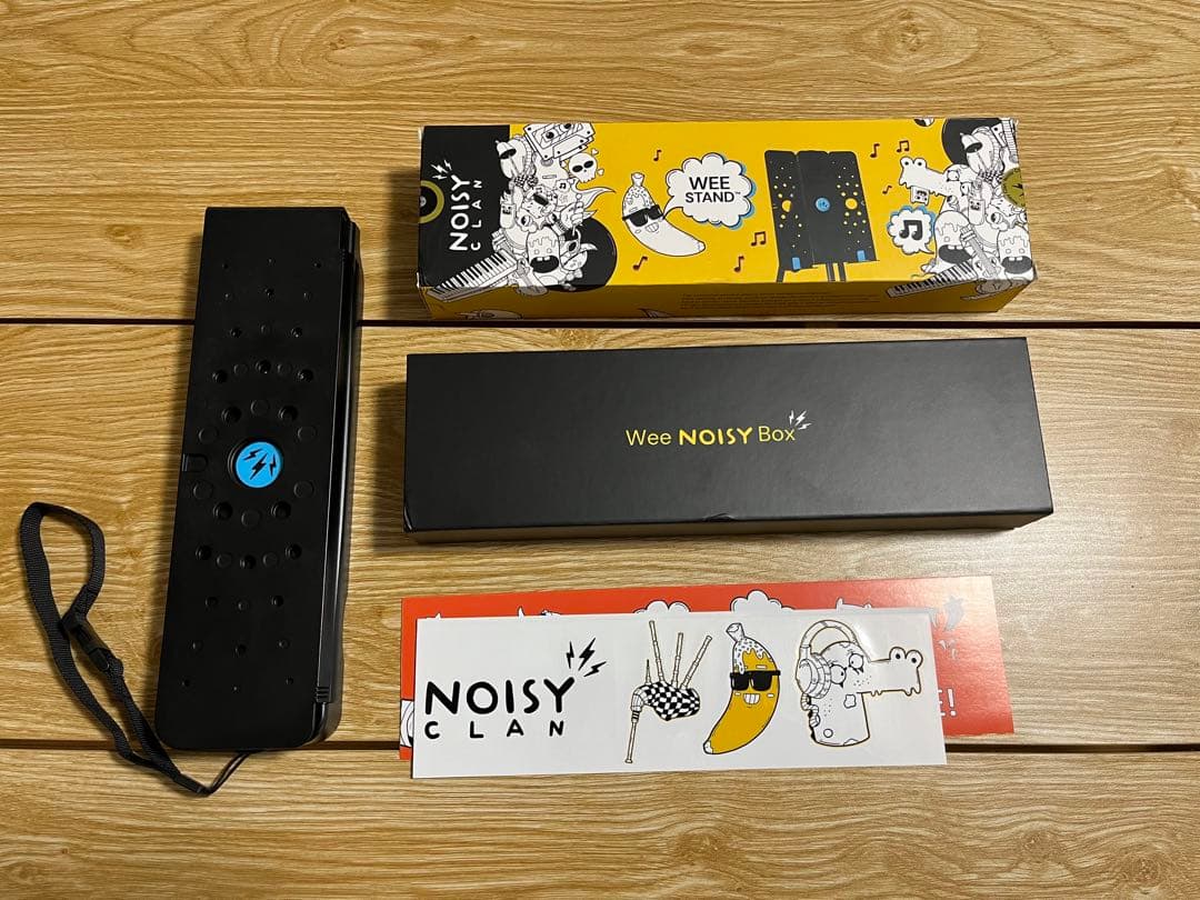 Wee Stand 超軽量＆コンパクトに折りたためるミニマルでポータブルな