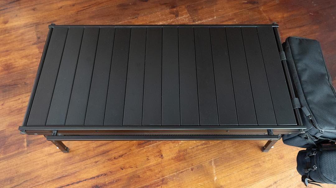 【美品】IGTテーブル ブラック サイドストレージ＆ドリンクホルダー付属 美品】IGTテーブル ブラック サイドストレージ＆ドリンクホルダー付属