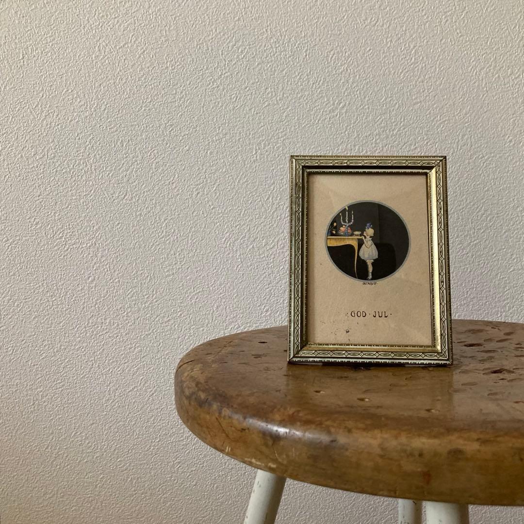 繊細な装飾が美しいアンティークフレーム（1922年BIRGITミニカード入り） 繊細な装飾が美しいアンティークフレーム（1922年BIRGITミニカード入り