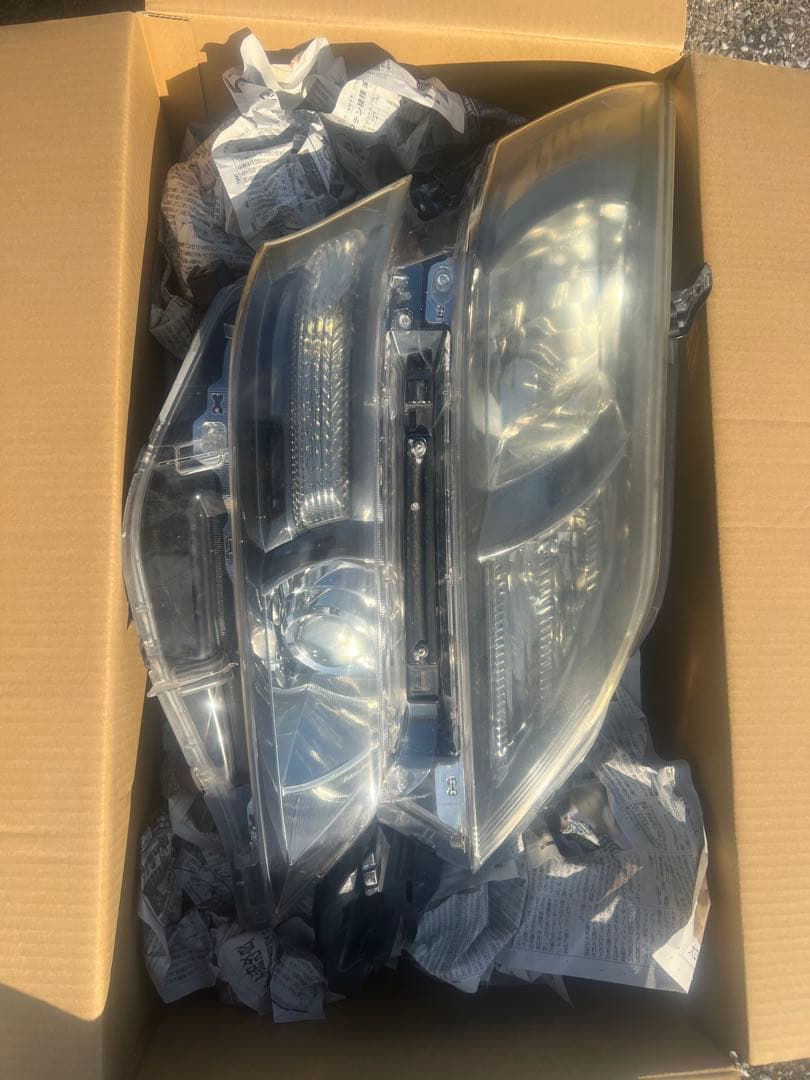 20系後期ヴェルファイア(ハイブリッド) ヘッドライトユニットAFS付バラスト付 ヴェルファイア 83-605☆前期☆AFS無 20系 2.4Z 左ヘッドライト 58-23