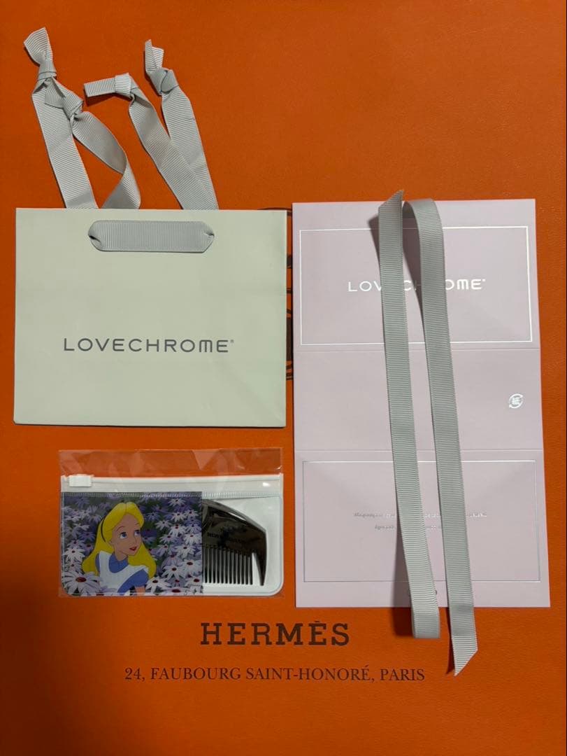 【新品希少】ラブクロムディズニーふしぎの国のアリスK24GPツキ ブラックコーム ラブクロム」がディズニーデザインのヘアコームを発売 アリエルや