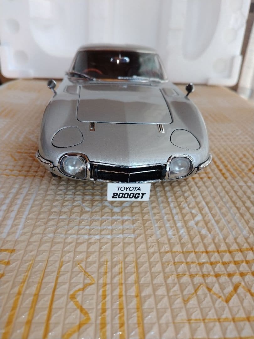 18/1 トヨタ2000GT シルバー塗装　美品 Amazon | AUTOart 1/18 トヨタ 2000GT シルバー | ミニカー・ダイ