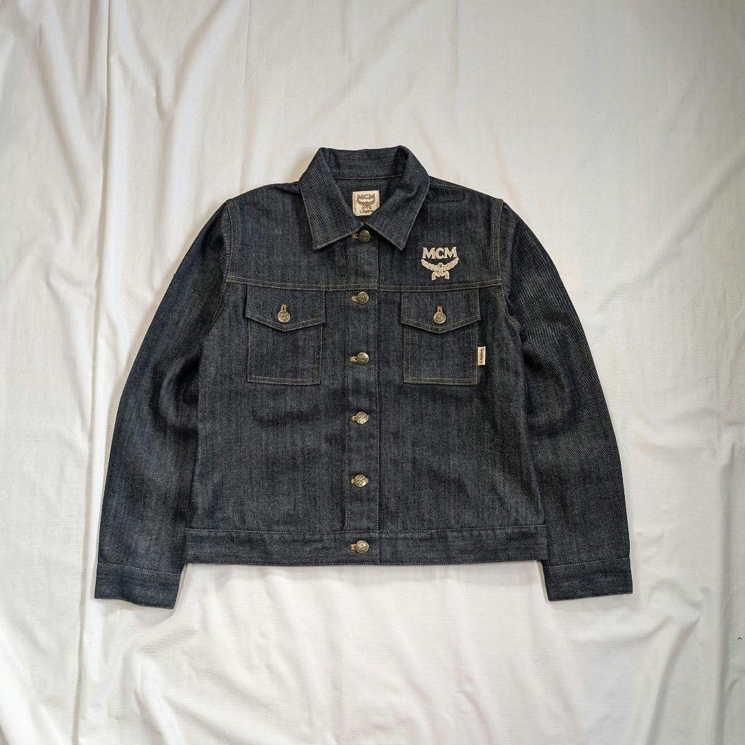 【MCM】希少90s~ロゴ刺繍・短丈ブラックデニムジャケット・ブルゾン　Y2K デニムジャケット｜Cross Leather Patch Denim Jacket｜SUPPLIER