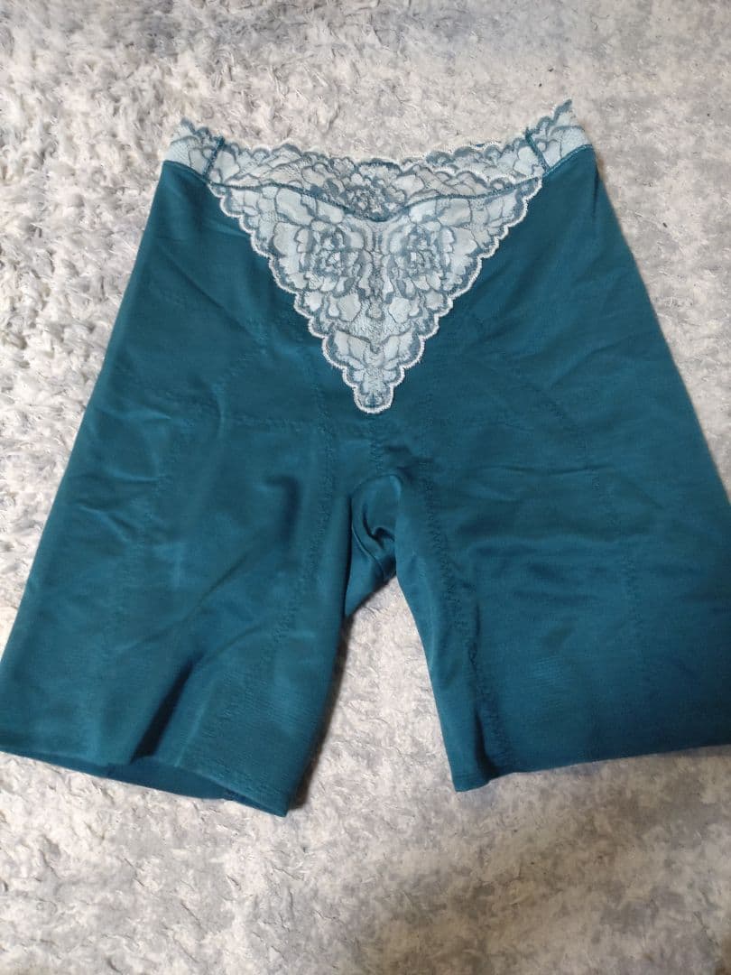 ♡happy♡断捨離中‼︎様☆ ラヴィエール 矯正下着　ロングガードル☆ ラヴィエール | 補正下着・エステ用インナー各種の卸・仕入れなら株式