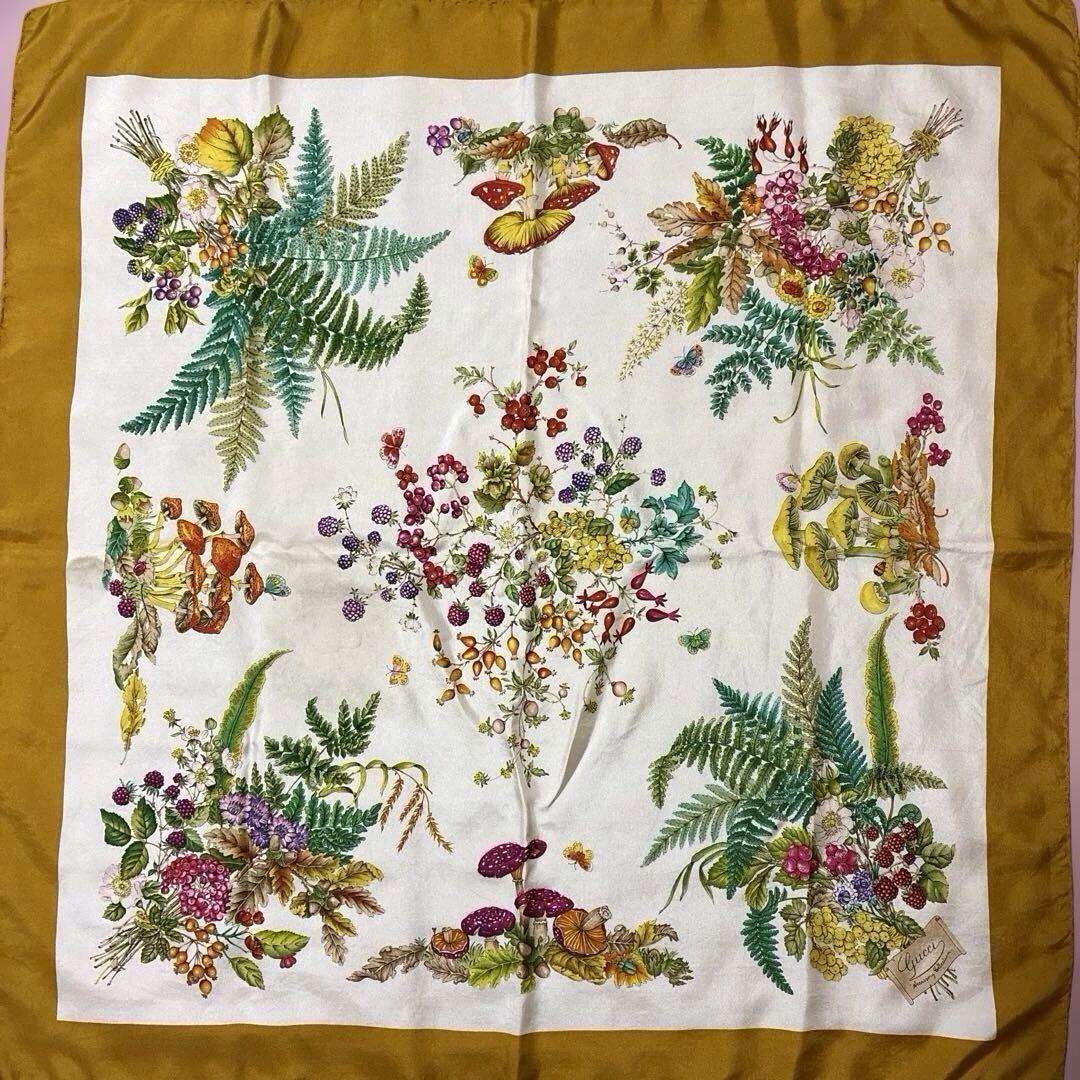 Gucci 花と植物　大判シルクスカーフ グッチ GUCCI フラワー 花柄 大判スカーフ シルク100パーセント 植物
