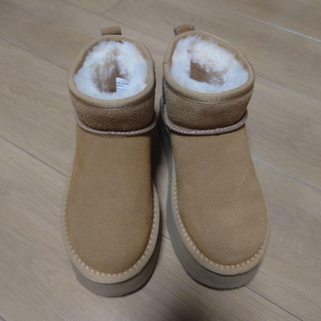 UGG　アグ ブーツ 22cm UGG (アグ) スエード 厚底 ムートンブーツ Classic Ultra Mini New