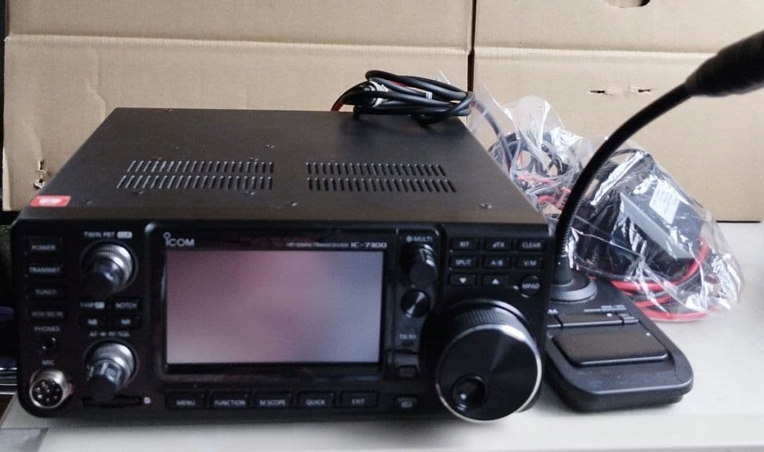 icom HF/50MHz トランシーバー IC-7300M＆マイク 分配器 Icom HF+50MHzアマチュア無線用トランシーバー「IC-7300」 紹介動画
