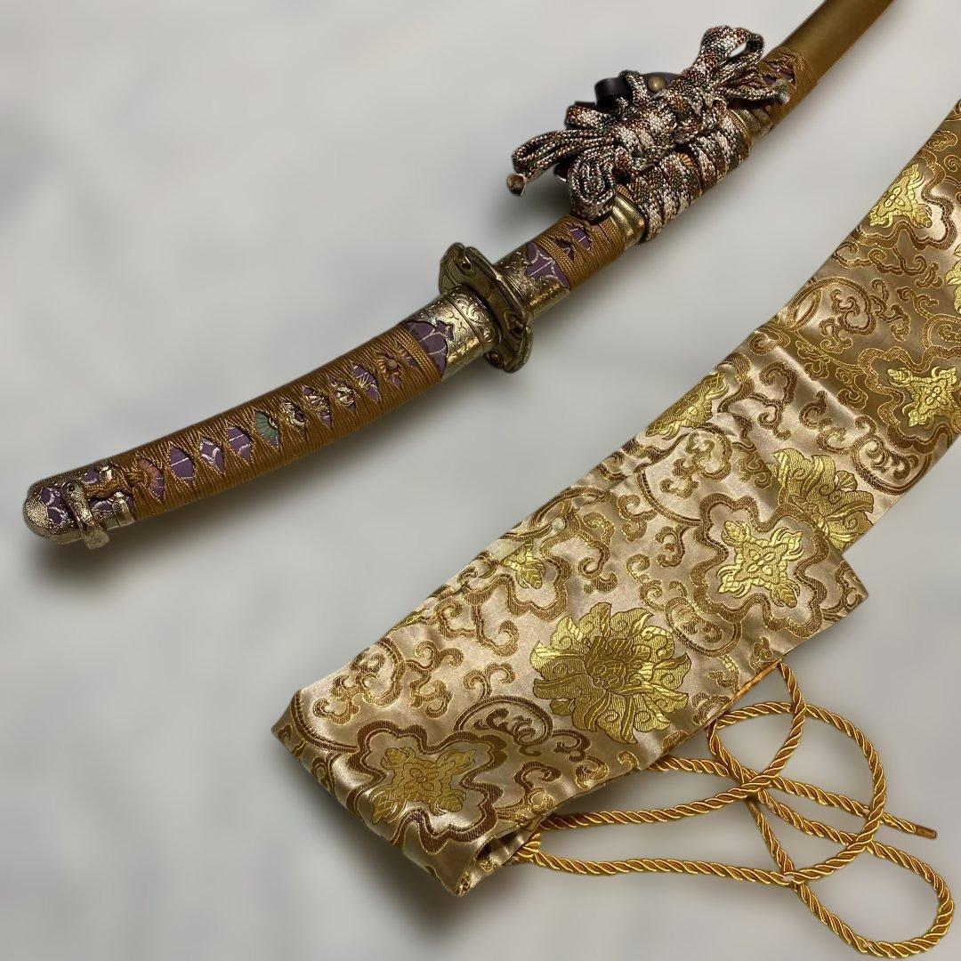 豪華版模造刀(刀袋付) 太刀造り 金茶柄 太刀型金鍔 金呂鞘 豪華版模造刀(刀袋付) 太刀造り 金茶柄 太刀型金鍔