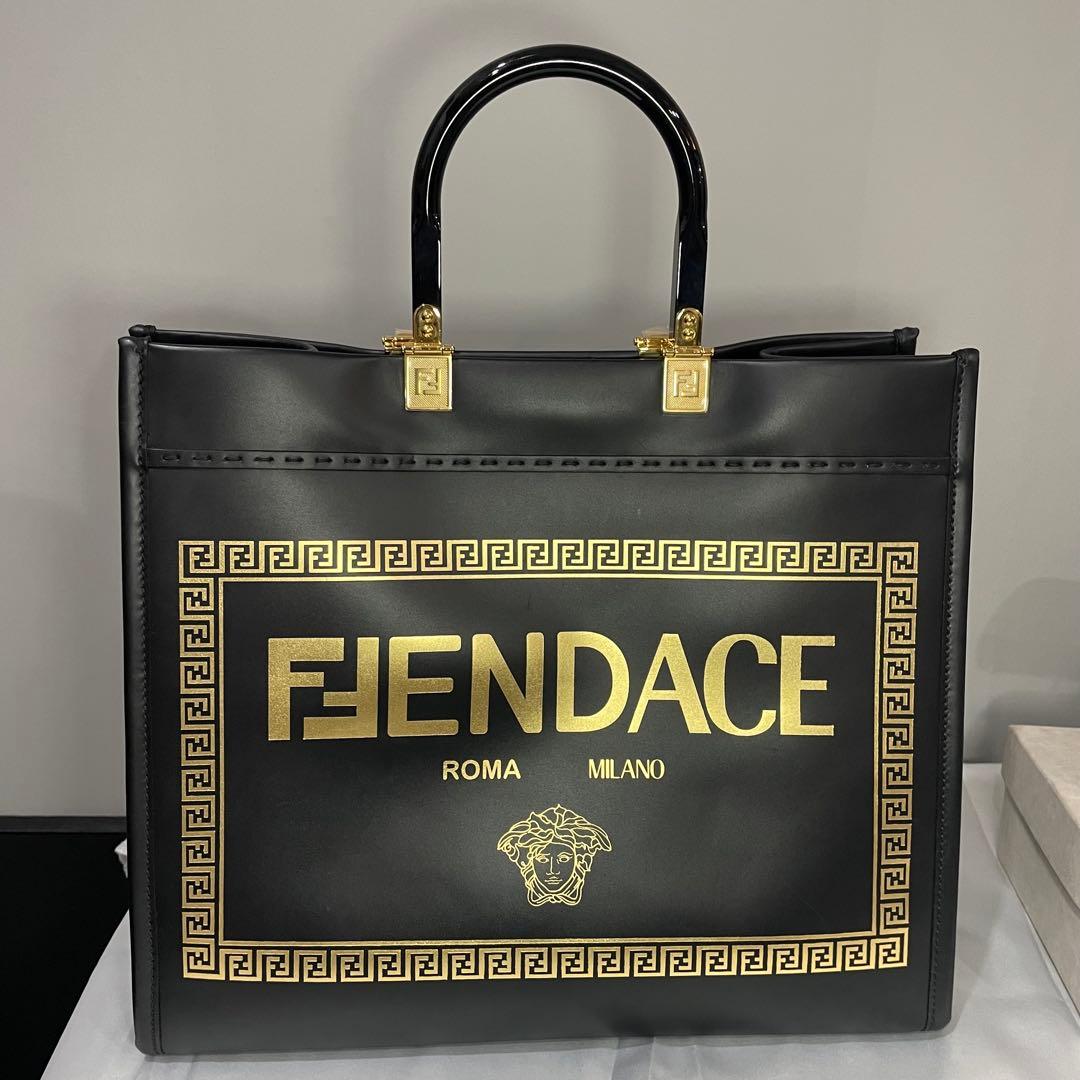 【鑑定済み】フェンダーチェ (FENDACE) トートバッグ ブラック レザー FENDI - 美品 フェンディ ×VERSACA ヴェルサーチ FENDACE フェンダー