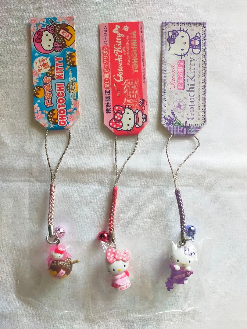 ※ハッピー 2025 Kawasaki KLR®650 Pearl Crystal White/Metallic Carbon Gray