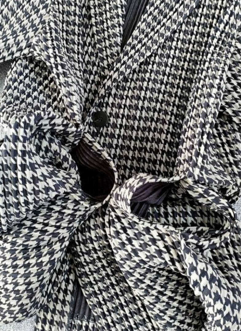 伊勢丹限定 オムプリッセ イッセイミヤケ BASICS ジャケット 1 - メルカリ