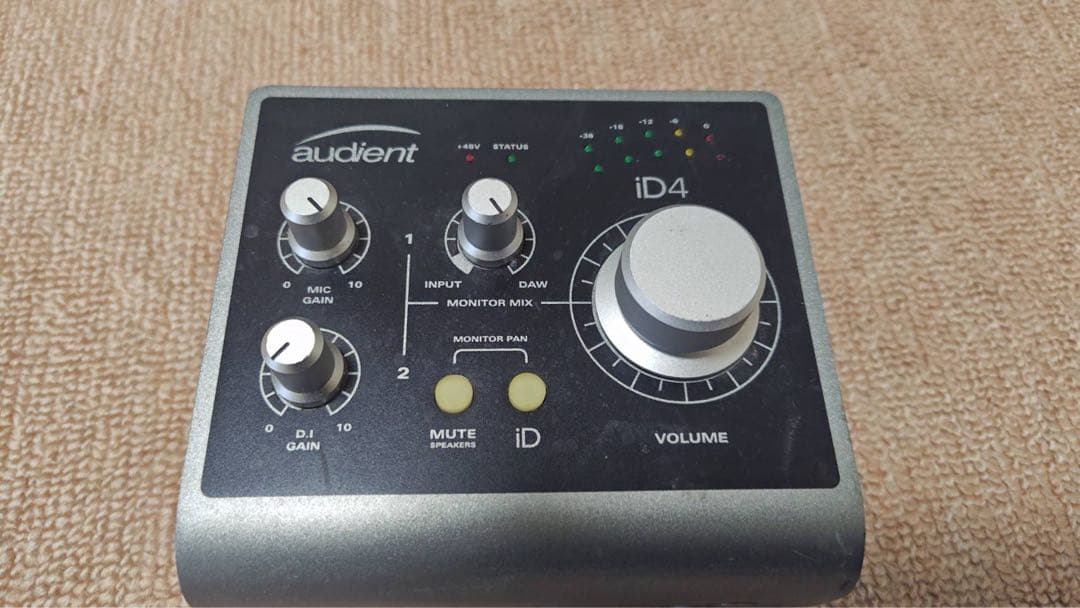 パ*ロ様 Audient iD4 オーディオインターフェイス Audient iD4 | 完全プロ仕様バス・パワードオーディオ