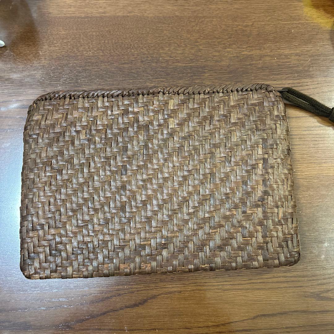 秋田県産山葡萄バッグ 純国産 秋田県角館 山葡萄かごバッグ 乱れ編み 丸型中 定雄さん作