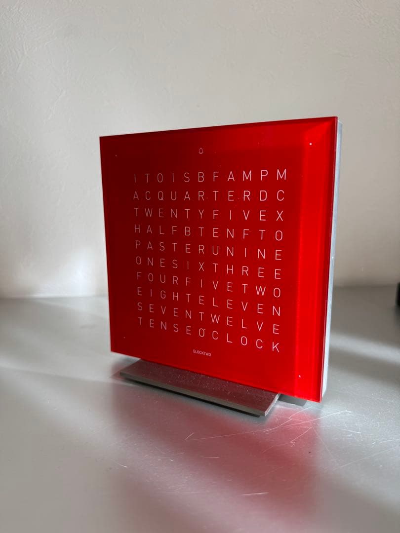 クロックツー CLOCKTWO 卓上時計 デジタルクロック 中古美品 話題のモダンアート・クロック「QLOCKTWO」～銀座 蔦屋書店(限定モデル