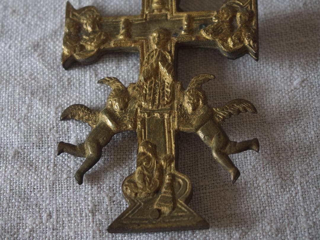 カラバカ村に伝わる伝説の十字架 15cm 天使が運ぶカラバカクロス/K433