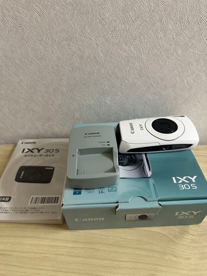 Canon IXY 30S ホワイト Canon IXY 30S White PowerShot SD4000 IS DIGITAL ELPH IXUS 300 HS