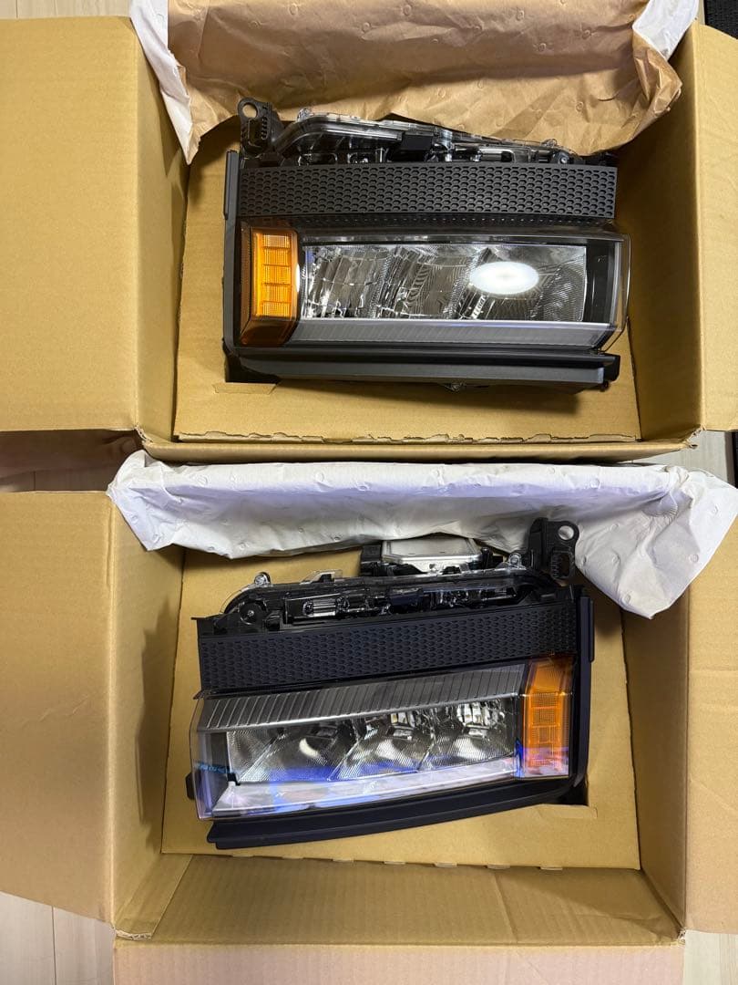 ランドクルーザー250 VX純正角目 VXの角目ライトについて』 トヨタ ランドクルーザー250 2024年モデル