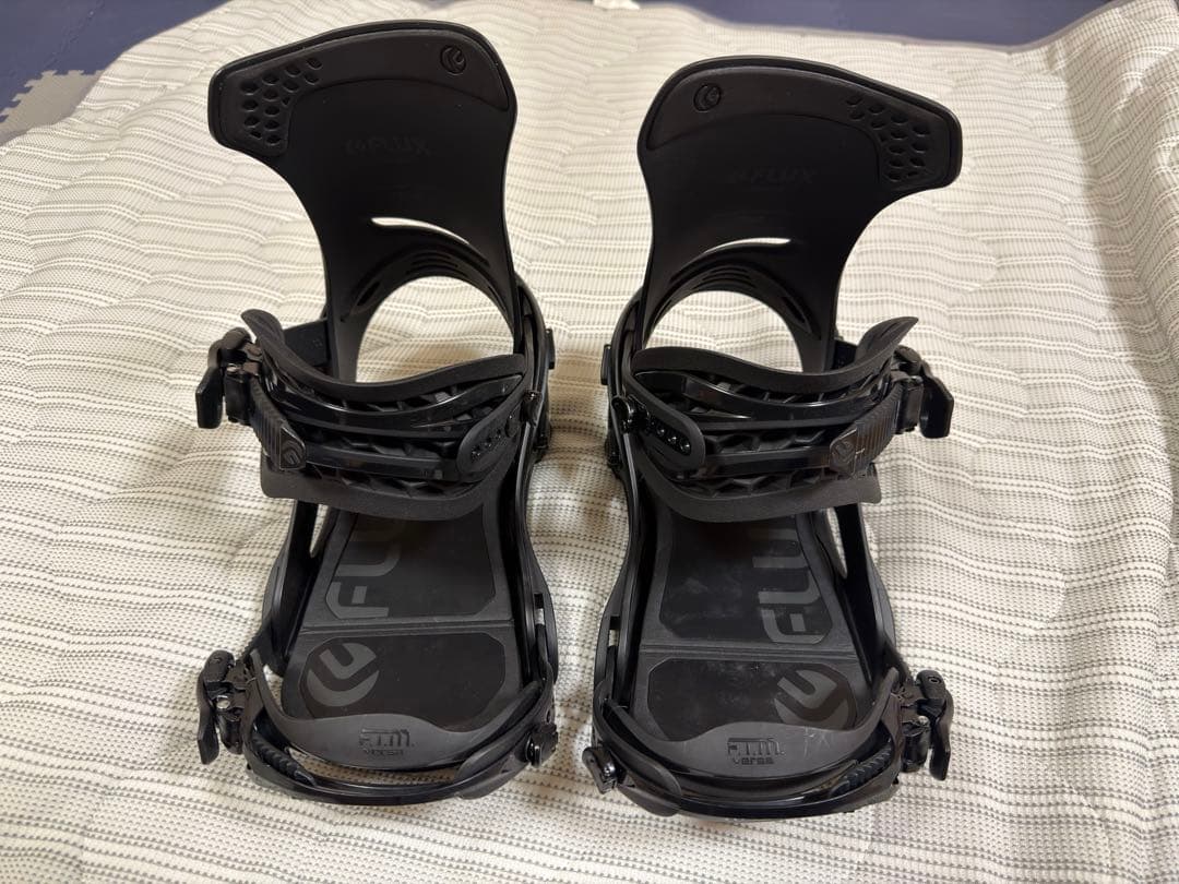 FLUX DS 22-23 スノーボードビンディング ブラック　Mサイズ FLUX フラックス DS スノーボード バインディング ビンディング 22-23