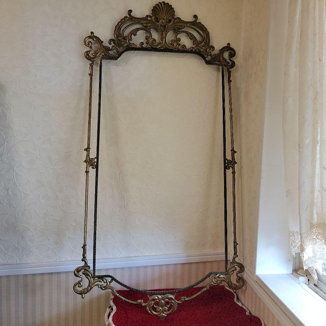 真鍮のアンティークフレーム　大型　イタリア製　フレームのみ　什器　ヴィンテージ imgrc0089892520.jpg