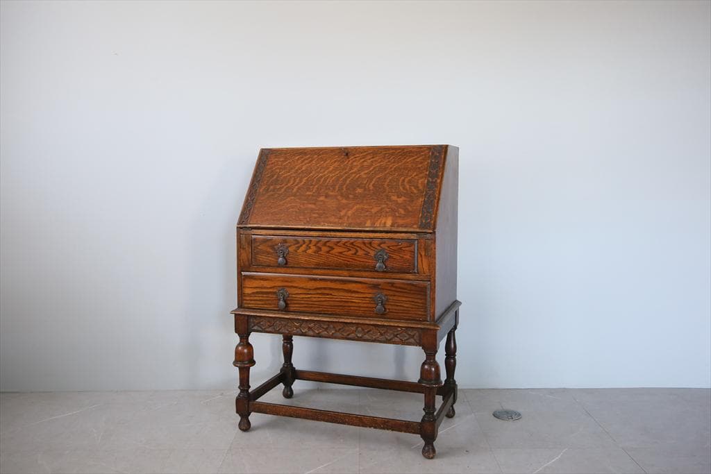 英国アンティーク木製ライティングビューロー/デスク/勉強机テーブル(90-138 英国 アンティーク ライティング ビューロー 木彫刻 オーク 無垢材