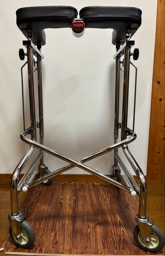 介護 屋内リハビリ用 高さ調節 サークル型 折りたたみ 歩行器 介護 屋内リハビリ 高さ調節 サークル型 折りたたみ 制動装置付 歩行器