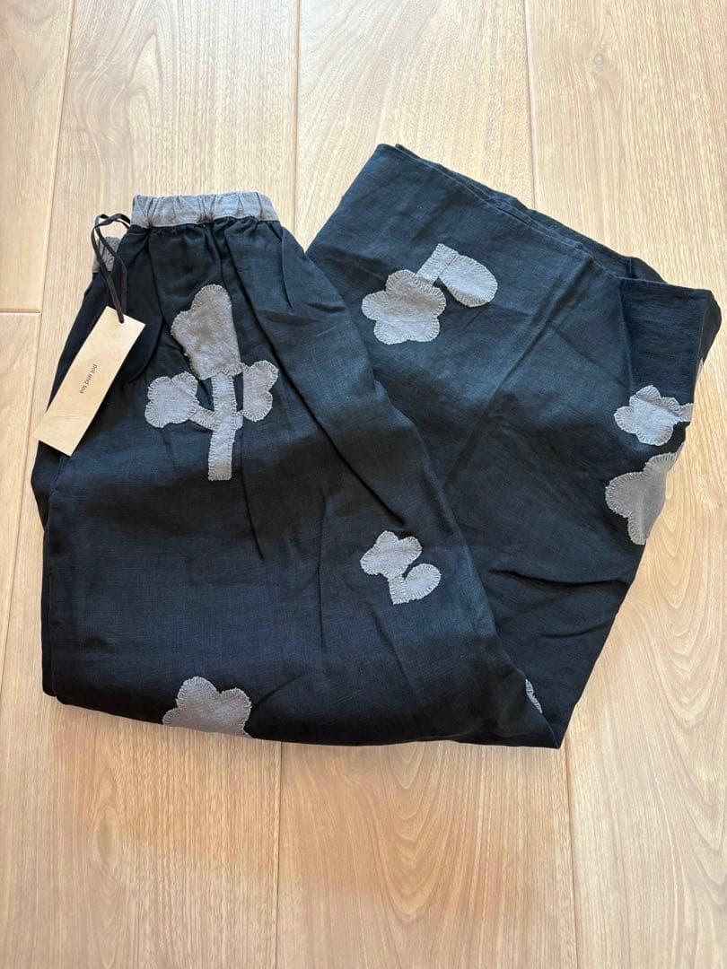 新品未使用 pot and tea 踊る花のスカート 今だけSALE pot and tea 踊る花のスカート