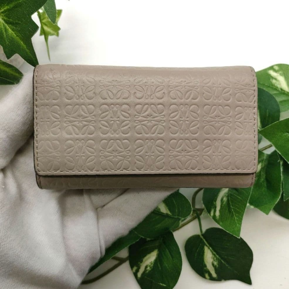 ロエベ　6連キーケース　リピートアナグラム　ベージュ　ライトオーツ すぐ届く！LOEWE（ロエベ） アナグラム 6連 キーケース (LOEWE/キー