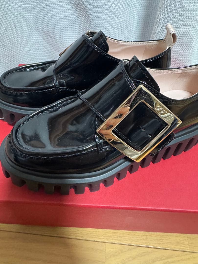 ロジェヴィヴィエ ヴィヴゴーシック ローファー 新作 Viv' Go-Thick ローファー | Roger Vivier